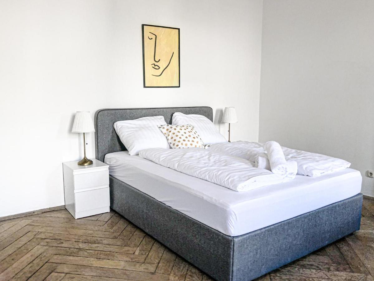 Commodious 2Br Apt. Near Akh-Perfect For Groups Wien Ngoại thất bức ảnh